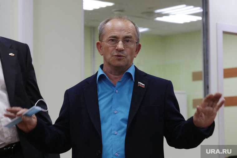 Кандидат в губернаторы Пермского края Александр Репин на пресс-конференции. Пермь