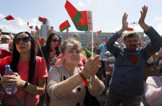 Лукашенко улетел на вертолете