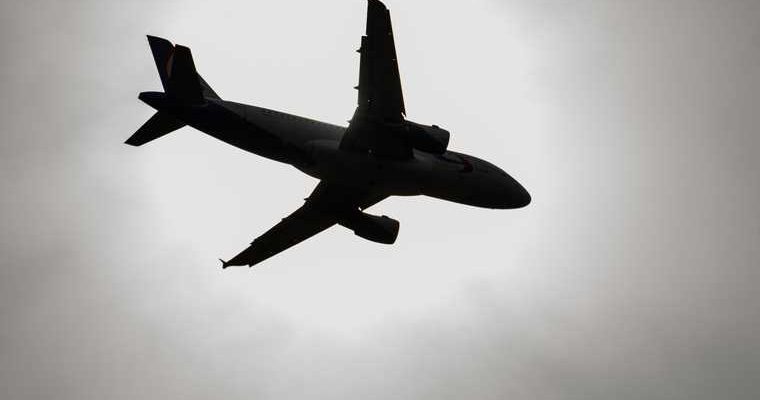 Украинские СМИ сообщили о крушении самолета под Харьковом