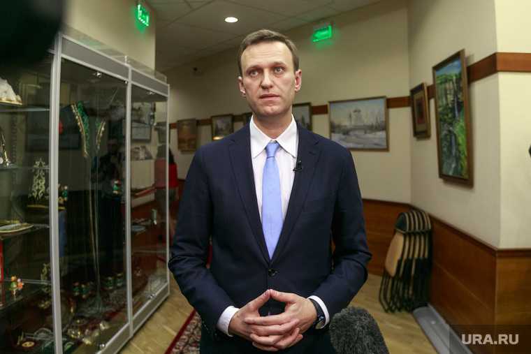 отравление Алексей Навальный вернуть одежда вещи последние новости реакция Кремль соцсети