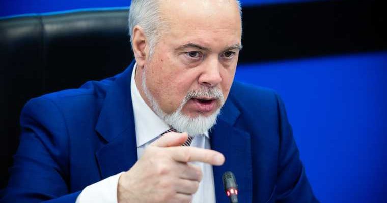 Новости ХМАО грязная вода в сургуте коммунальщики в сургуте не справляются с обязанностями управляющим компаниям сделали замечание ржавая вода в сургуте мэр сургута вадим шувалов