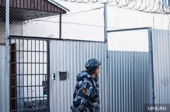 сопроводили в ШИЗО