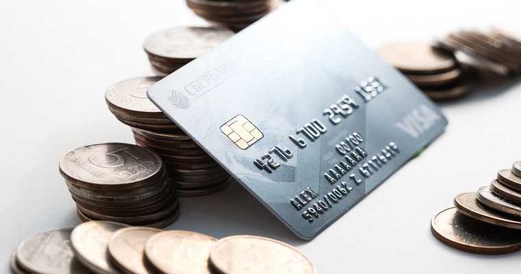 В России задумали эксперимент с выплатами зарплат и пособий