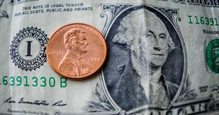 доллар поднимется до 90 рублей