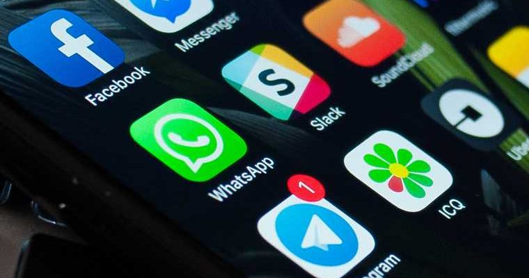 Власти США заставляют Facebook избавиться от WhatsApp и Instagram