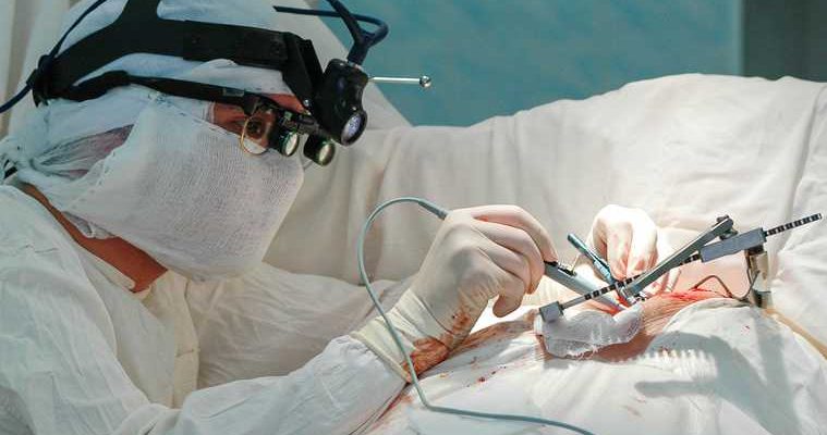 Челябинская область минздрав увольнение Текслер конфликт хирурги