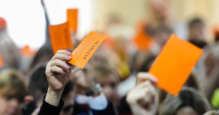 Челябинская область Каслинский район депутат мандат прокуратура Колышев коррупция справка о доходах