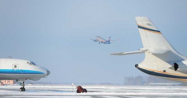 Челябинск аэропорт посадка самолета пассажиры прокуратура