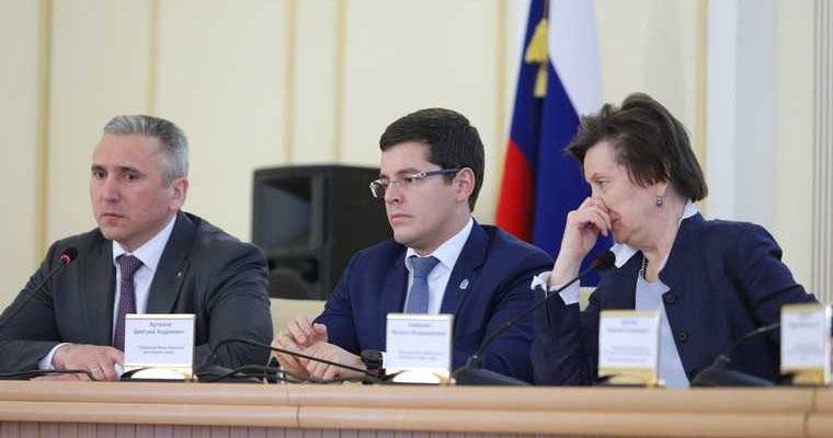 новости хмао янао тюмени тюменской области рейтинг губернаторов популярность в соцсетях упоминание глава округа провалился в рейтинге потерял место