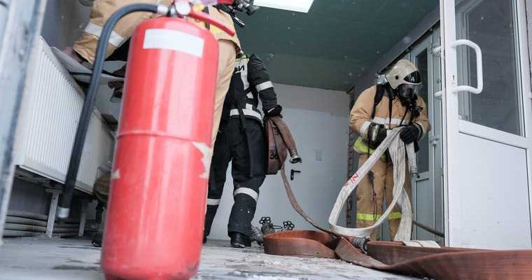 школа 19 Академический Павла Шаманова вспыхнул пожар сколько пострадавших