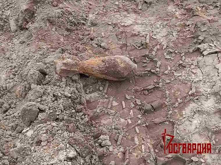 В Тюмени на стройке нашли боевой снаряд. Фото