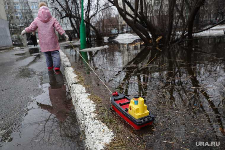 Дождь и затопленные парки. Екатеринбург